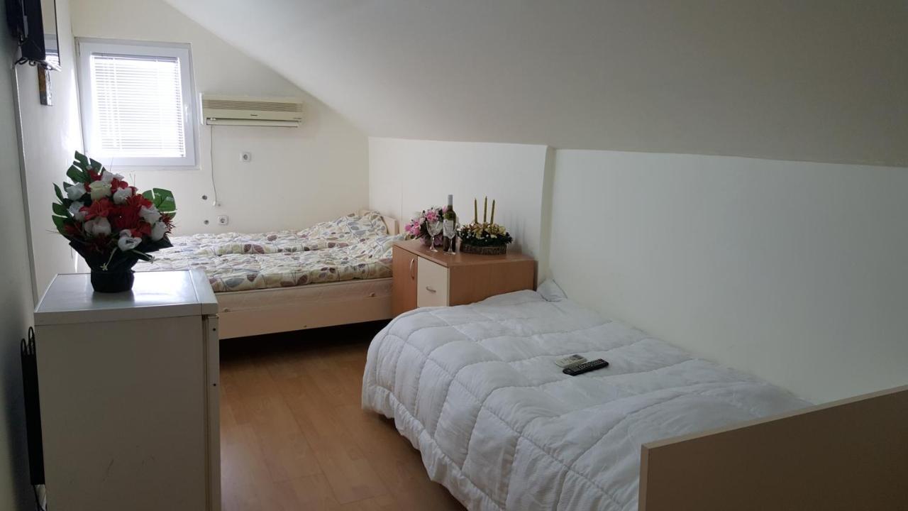 Hostel Bela Ohrid Buitenkant foto